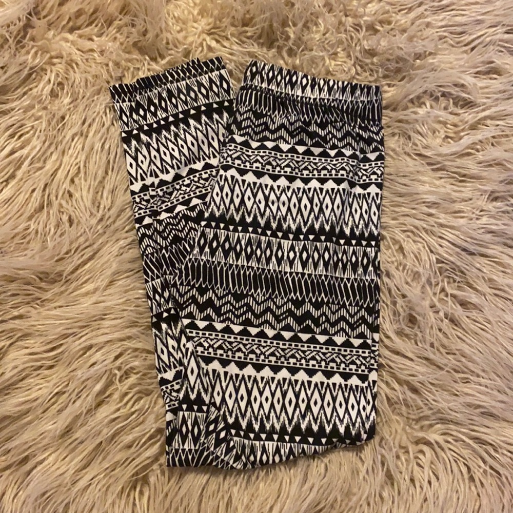 Maurices Black and White Patterned Leggings